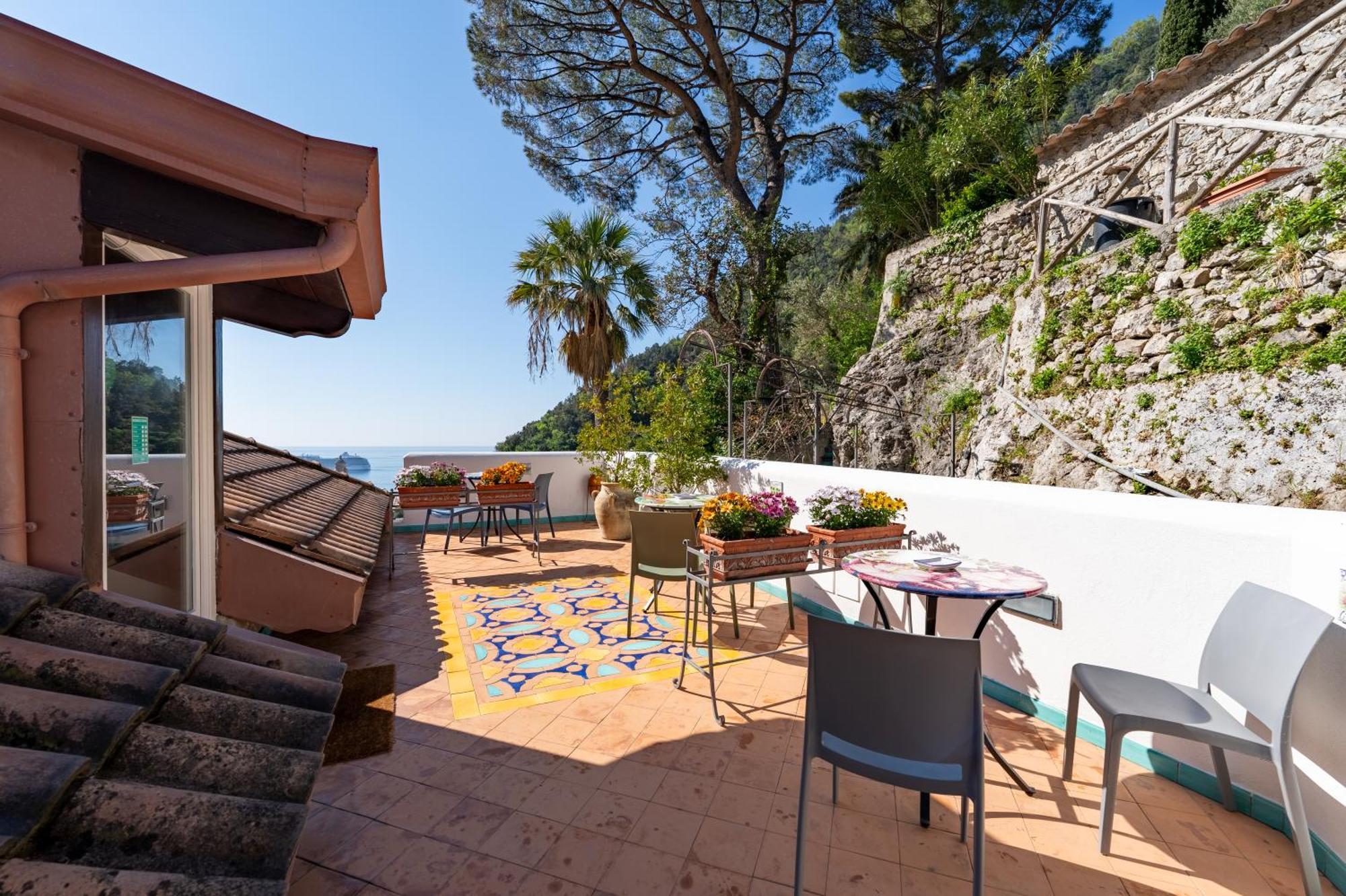 Hotel Villa Annalara Charme And Relax Амалфи Екстериор снимка