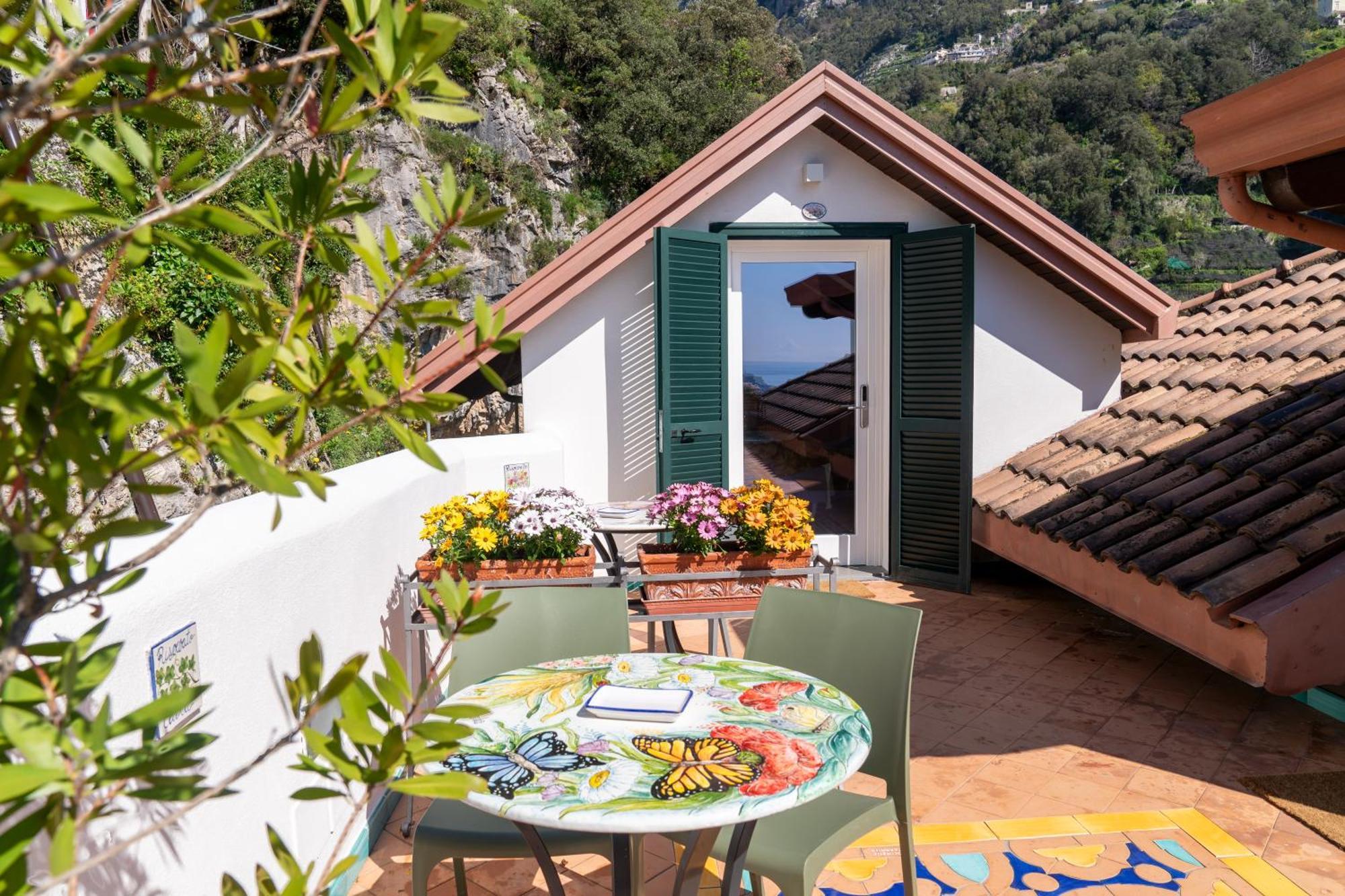 Hotel Villa Annalara Charme And Relax Амалфи Екстериор снимка